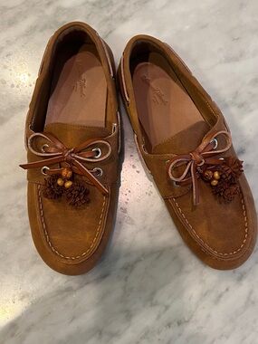 Universal Thread Women's Brown Suede Tassel Boat Loafers - 7